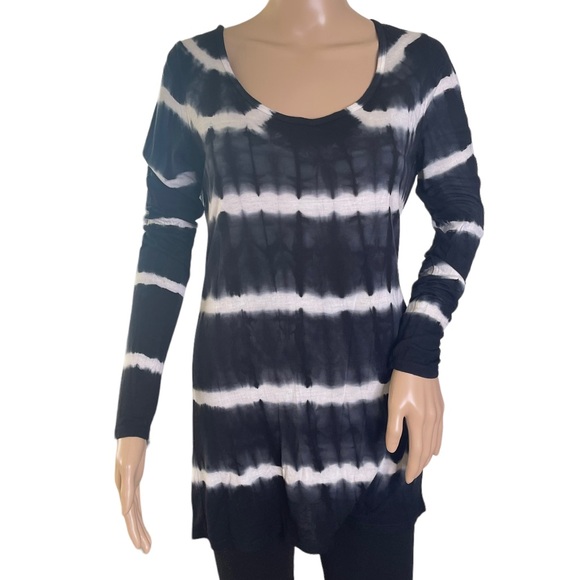 T-PARTY Black & White L/S Tie Dyed Tunic w Wide Round Neck. Very Nice Fabric M - Picture 4 of 8